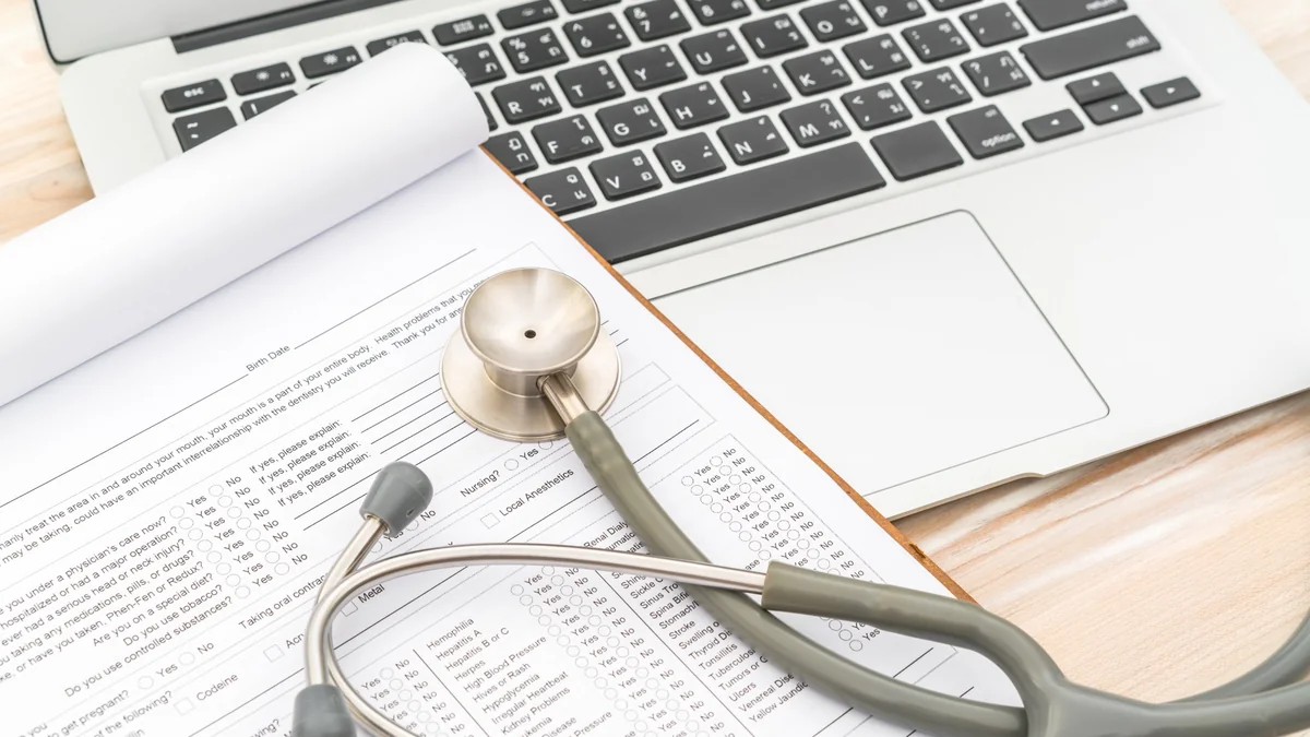 Benefício fiscal para serviços de saúde com documentos médicos e atendimento profissional